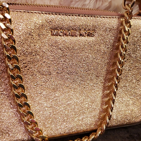 Michael Kors rose gold metallic clutch - Picture 3 of 3